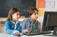 Wie es um die digitale Bildung und die Medienkompetenz steht, interessierte die Abgeordneten.
