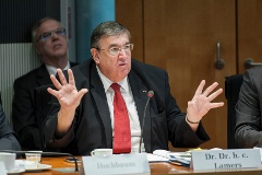 Karl A. Lamers leitet die Bundestagsdelegation.