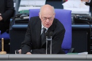Bundestagspräsident Norbert Lammert erinnerte im Plenum an das Massaker von Srebrenica.