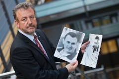 Bernd Fabritius mit Fotos von Oleh Senzow 