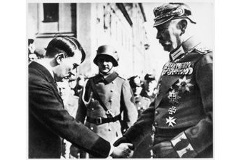 Tag von Potsdam: Reichskanzler Adolf Hitler begrüsst den Reichspräsidenten Paul von Hindenburg.- 21. März 1933, Foto.