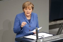 Bundeskanzlerin Angela Merkel bei der Regierungserklärung