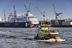 Hafenfähre im Hamburger Hafen in Hamburg, Deutschland