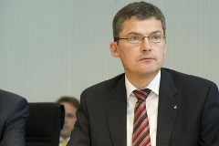 Roderich Kiesewetter während einer Sitzung des Auswärtigen Ausschusses.