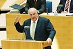 Bundeskanzler Helmut Kohl hält im Bundestag eine Rede zum Start des Euro in elf Mitgliedsländern.