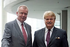 Ruprecht Polenz (CDU/CSU) und Elmar Brok (EVP-Fraktion)