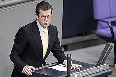 Karl-Theodor zu Guttenberg, Bundesminister der Verteidigung