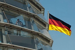 Fahne auf Reichstagsgebäude