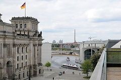 Reichstagsgebäude vom Jakob-Kaiser-Haus aus.