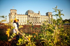 Reichstagsgebäude im Herbst