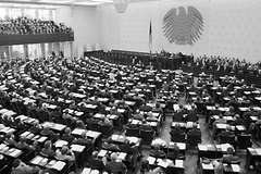 Konstituierende Sitzung 1983 im Bonner Plenarsaal
