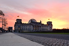 Nächste Sitzung: Freitag, 8. Mai, 10.30 Uhr