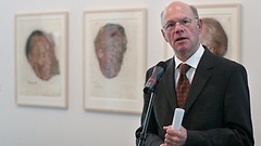 Bundestagspräsident Norbert Lammert im Kunstraum des Bundestages