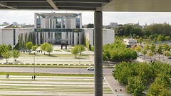 Blick aus dem Paul-Löbe-Haus auf das Kanzleramt