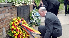 Norbert Lammert, Reuven Rivlin am Gleis 17 im Berliner Grunewald