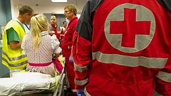 Rettungskräfte im Krankenhaus