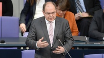 Christian Schmidt, Bundesminister für Ernährung, Landwirtschaft und Verbraucherschutz, antwortet in der Befragung der Bundesregierung.