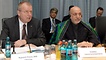 Hamid Karzai und Ruprecht Polenz am 27.01.2010 im Auswärtigen Ausschuss