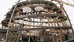 Berlin: Zahlreiche Ehrengäste bevölkern am 18.09.1997 das Kuppelgerüst auf dem Reichstagsgebäude.
