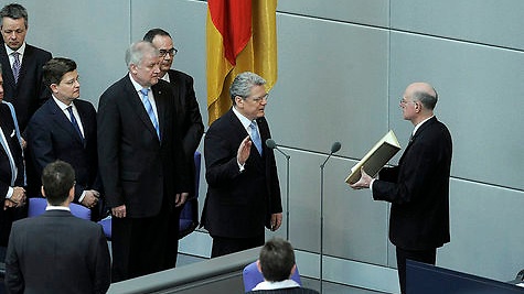 Eidesleitung durch bundespräsident Joachim Gauck