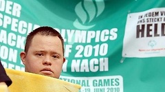 Teilnehmer des Special Olympics Fackellaufs