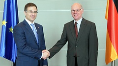 Bundestagspräsident Dr. Norbert Lammert (rechts) empfängt den Präsidenten der serbischen Nationalversammlung Nebojsa Stefanovic.
