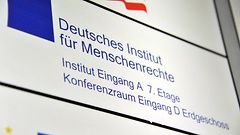 Die Grünen wollen eine gesetzliche Grundlage für das Deutsche Institut für Menschenrechte schaffen.