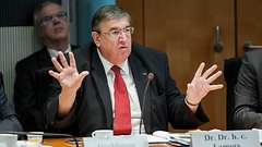 Karl A. Lamers leitet die Bundestagsdelegation.