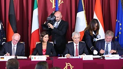 Norbert Lammert, Laura Boldrini, Claude Bartolone und Mars di Bartolomeo bei der Unterzeichnung der Europa-Erklärung am 14. September in Rom