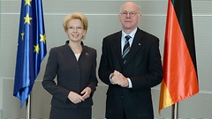 Ināra Mūrniece und Norbert Lammert