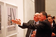 Eröffnung der Ausstellung „Kein fernes Land – Künstler aus Israel im Deutschen Bundestag“ durch den Knessetpräsidenten und den Bundestagspräsidenten (2.12.2015)