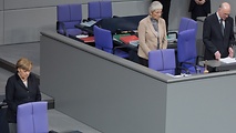 Der Bundestag gedachte zu Beginn der Plenarsitzung der Opfer des Anschlags von Istanbul.