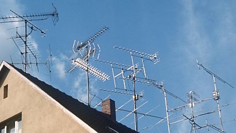 Früher ging es nur so: Analoger TV-Empfang mit Antenne.