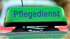 Der Bundestag stimmt über Änderungen in der pflegerischen Versorgung ab.