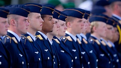 Die minderjährigen Rekruten bei der Bundeswehr beschäftigten die Kinderkommission.