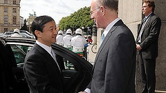 Kronprinz Naruhito von Japan und Bundestagspräsident Norbert Lammert