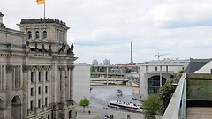 Reichstagsgebäude vom Jakob-Kaiser-Haus aus.