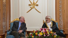 Norbert Lammert mit dem Vorsitzenden des omanischen Staatsrates, Yahya bin Mahfoudh al Manthri
