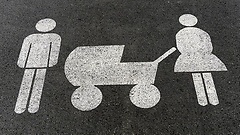 Piktogramm Eltern mit Kinderwagen