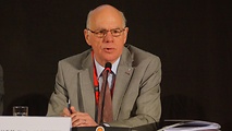 Norbert Lammert während seiner Rede auf der Konferenz