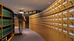 Um die Informations- und Literaturversorgung kümmern sich Mitarbeiter in vier Bereichen