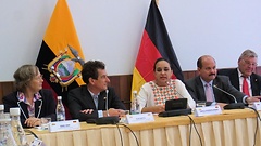 Bärbel Höhn, Klaus Barthel, Gabriela Rivadeneira, Carlos Bergmann, Botschafter Alexander Olbrich