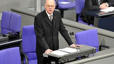 Bundestagspräsident Prof. Dr. Lammert bei seiner Rede.