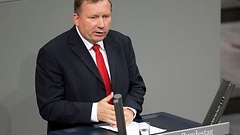 Norbert Brackmann, CDU/CSU spricht zur Thema Telemkom.