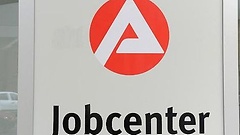 Schild eines Jobcenters