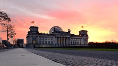 Nächste Sitzung: Freitag, 8. Mai, 10.30 Uhr