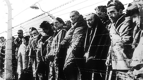 Häftlinge im Konzentrationslager Auschwitz nach ihrer Befreiung, Foto, 1945