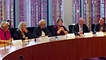Ausschussmitglieder diskutieren mit Bürgern über Krankenhausinfektionen
