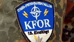 Aufnäher KFOR auf Uniformärmel