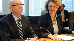 EU-Kommissar Janusz Lewandowski und Gabriele Molitor